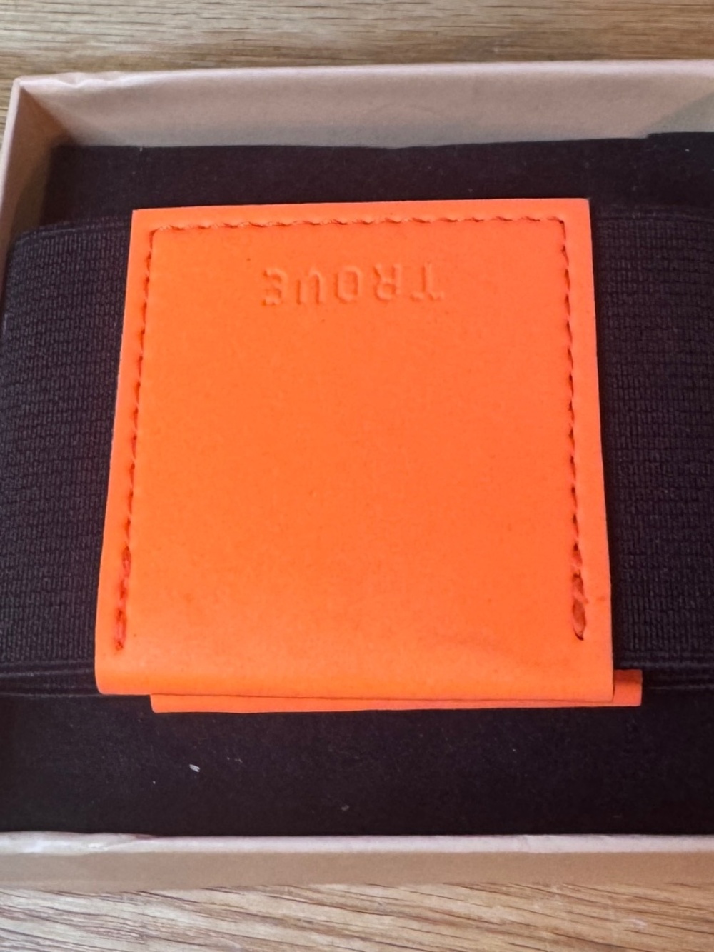 New Damaged Trove Reflex Collection Orange Wallet Holder Reverse The Rules